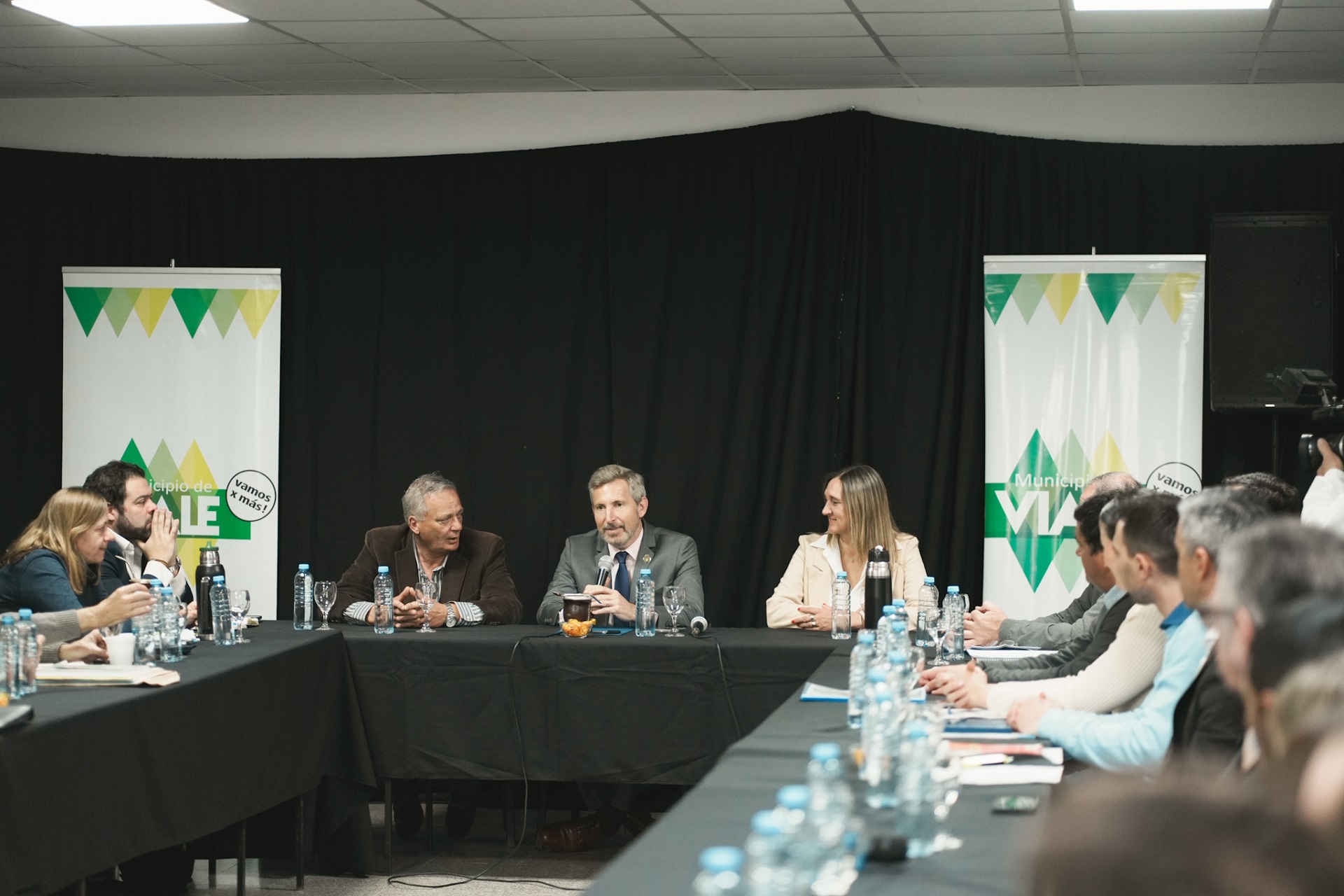 24 07 16 frigerio gabinete conjunto viale 2