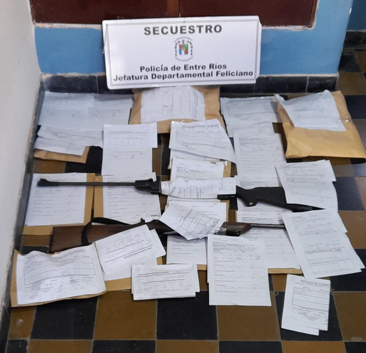 ArmasDocumentoProstitucionFeliciano