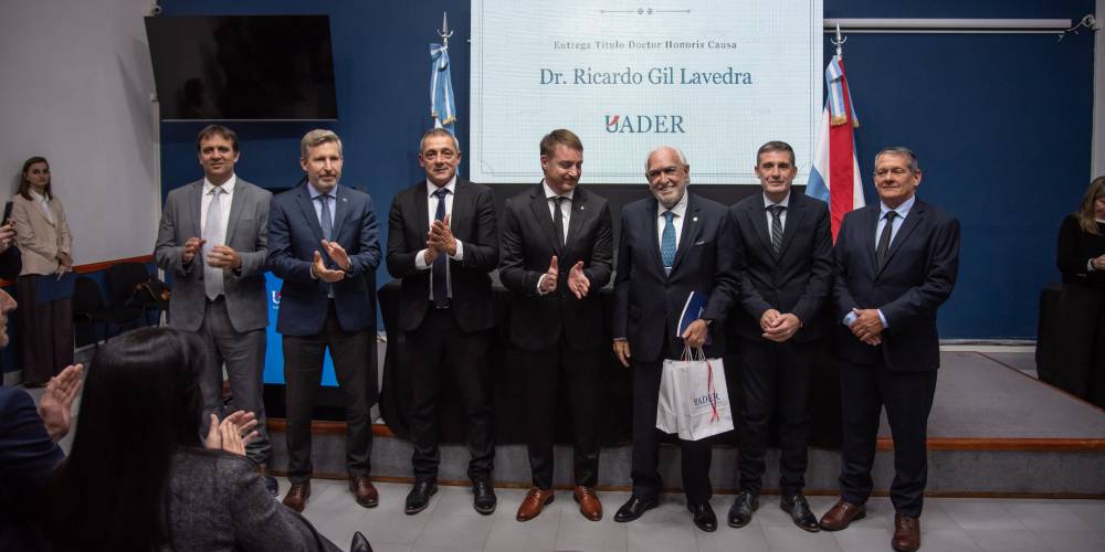 AutoridadesUader Gil Lavedra.jpg