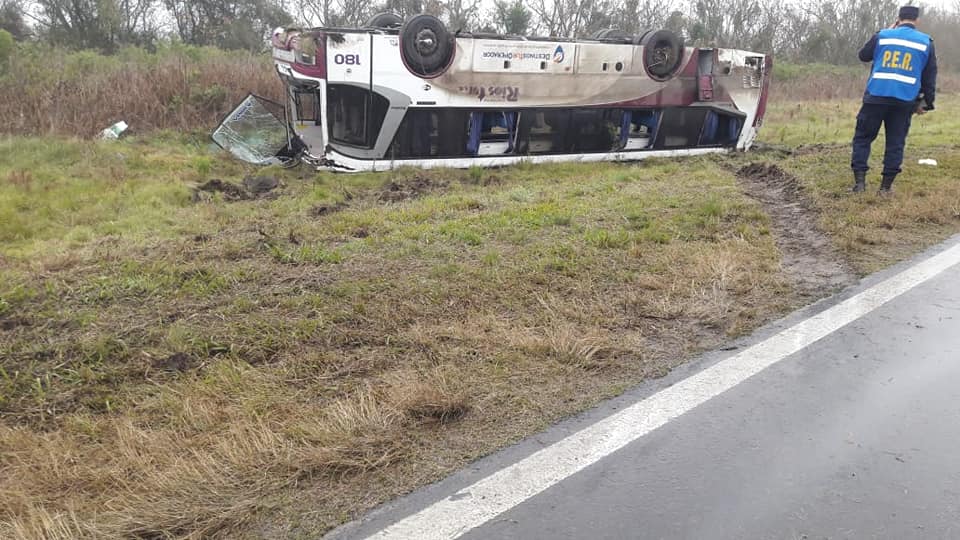 COLECTIVO RIOS TUR SCHNITMAN 6