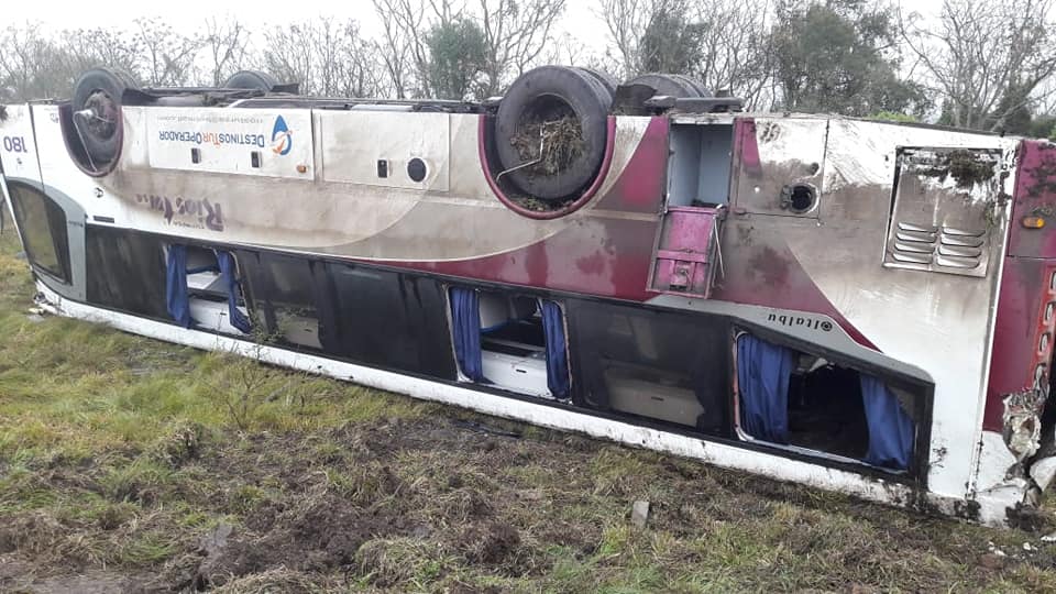 COLECTIVO RIOS TUR SCHNITMAN 9