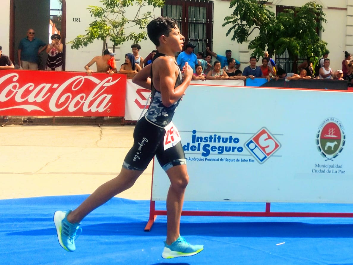 EliasMoyanoCorriendo