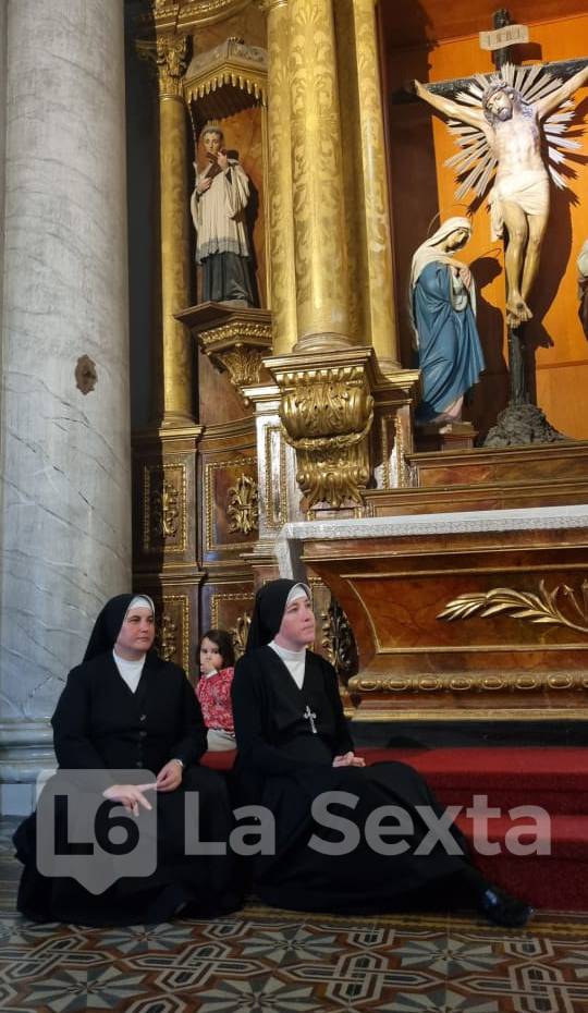 Monjas misa exequial.jpg
