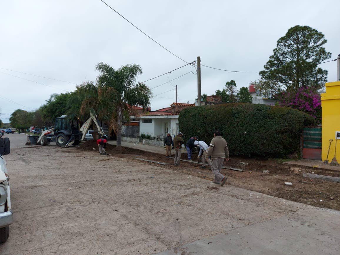 PLAYA ESTACIONAMIENTO CENTRO DE SANTA ELENA 4.jpg