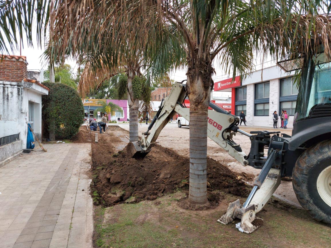 PLAYA ESTACIONAMIENTO CENTRO DE SANTA ELENA 5.jpg