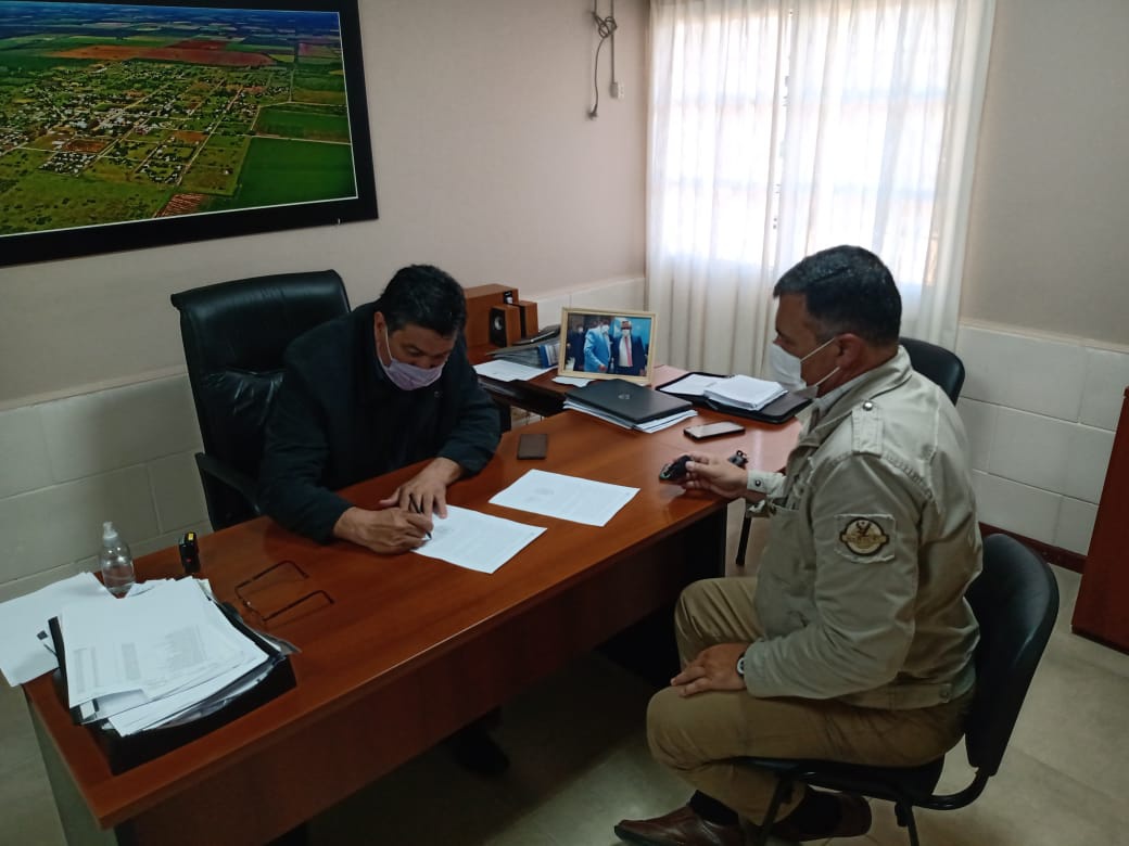 SiminoFirmaConvenioDepartamentalEscuelas