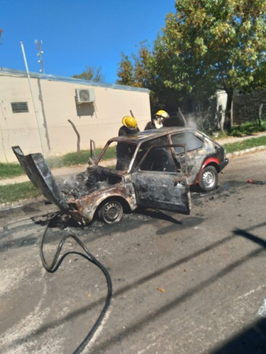auto incendio bovril 14 4 22.jpg