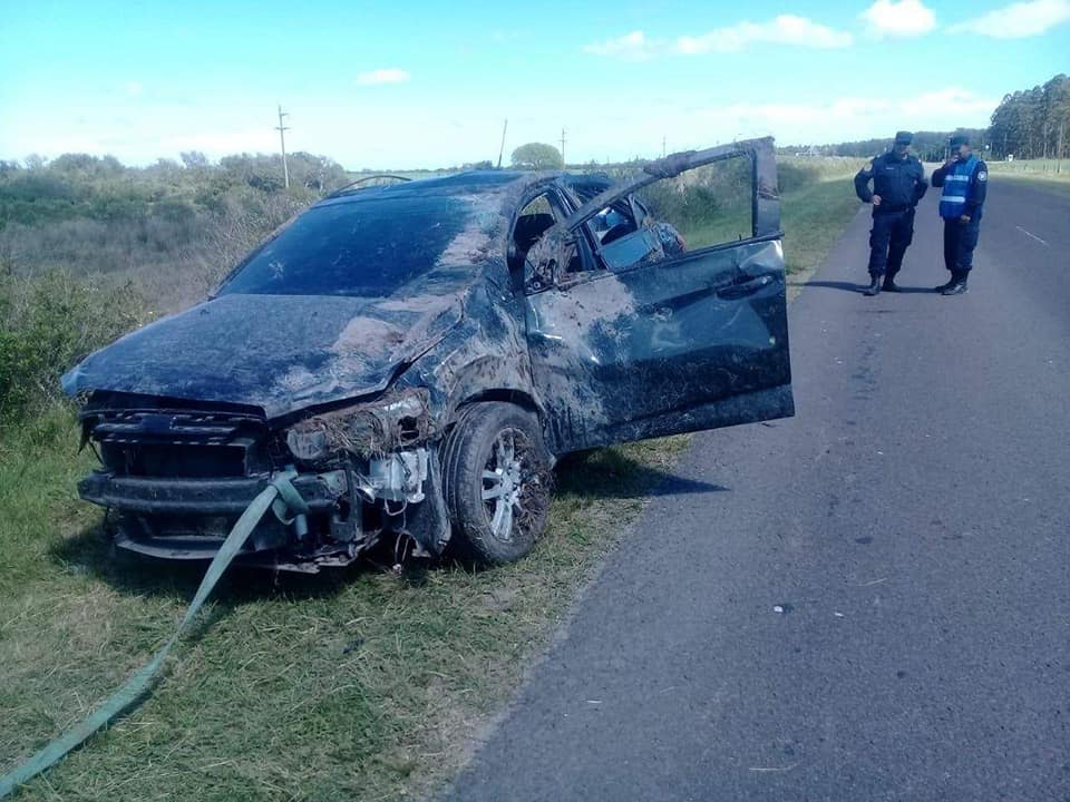 auto volcado ruta 48 2