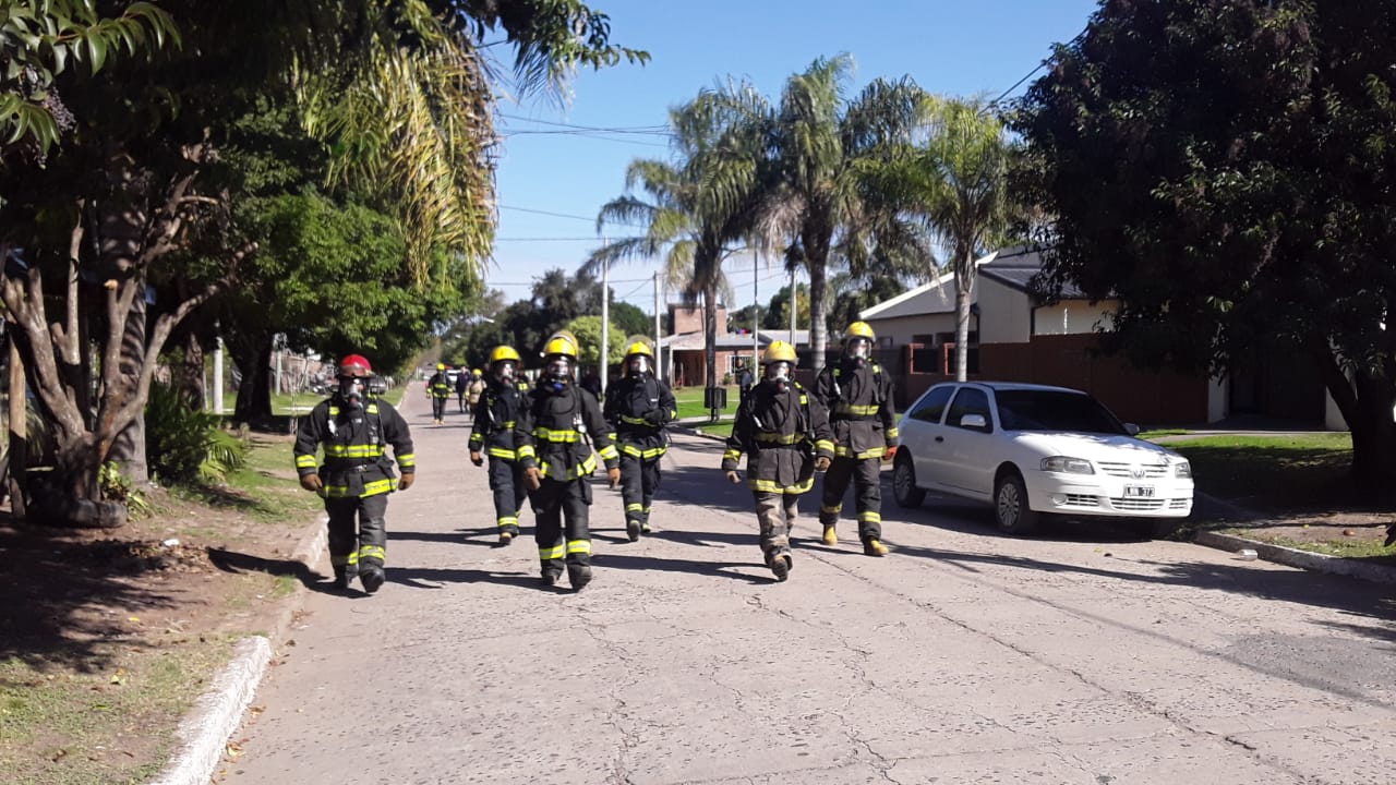 bomberos voluntarios entre rios en santa elena 10.jpg