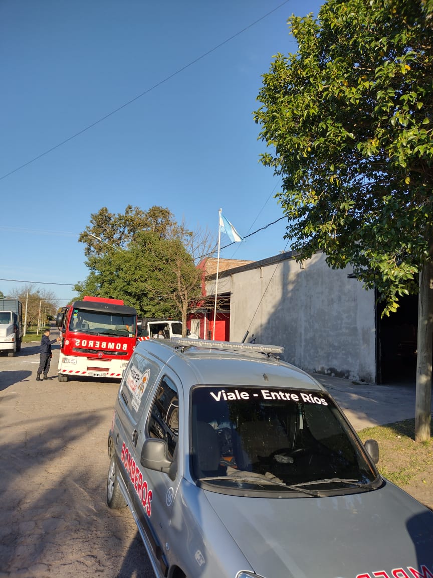 bomberos voluntarios entre rios en santa elena 3.jpg