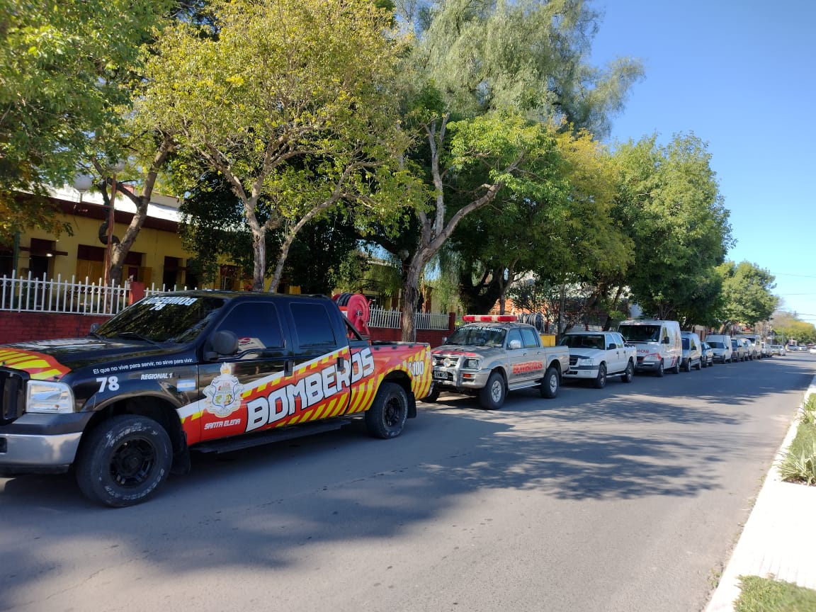 bomberos voluntarios entre rios en santa elena 6.jpg