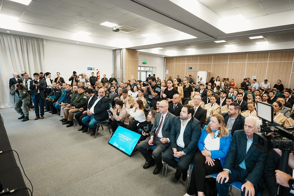 bullrich frigerio parana 2.jpg