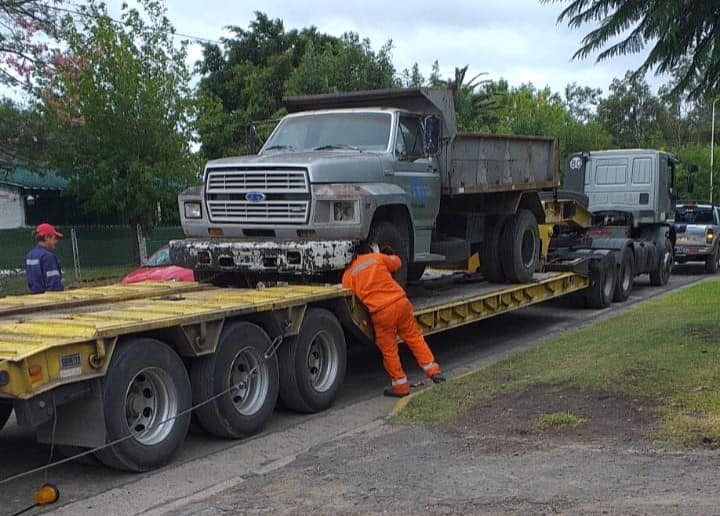 camion volcador piedras blancas vialidad nacional