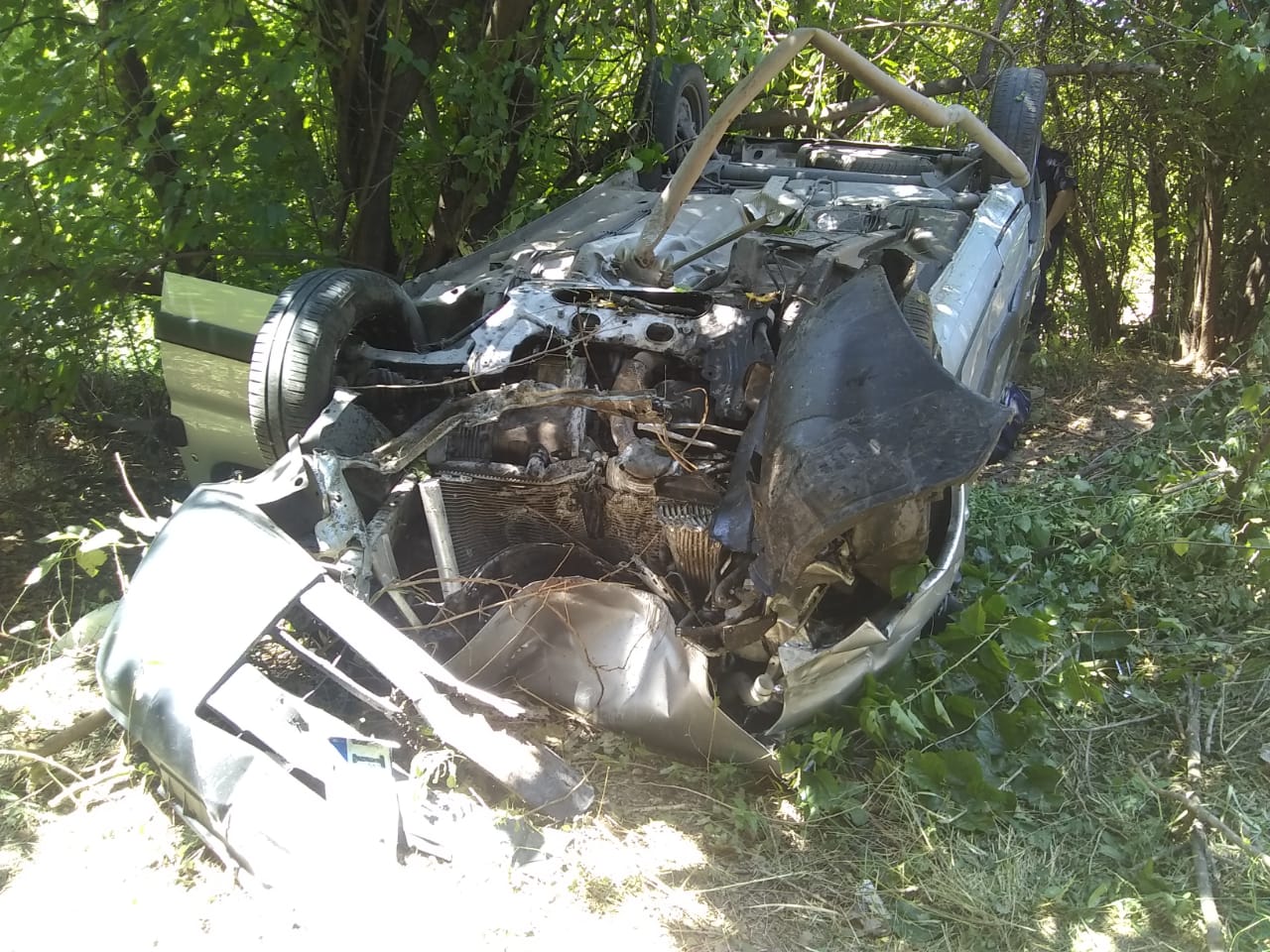 camioneta cayó bajo un puente en el quebracho 2