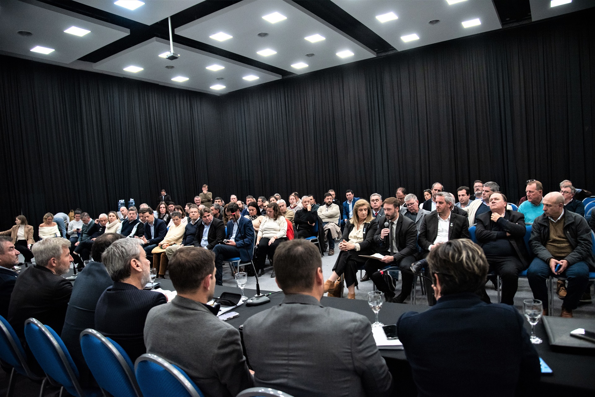 dsc_8374-frigerio-intendentes-documento_nacion (4).jpg