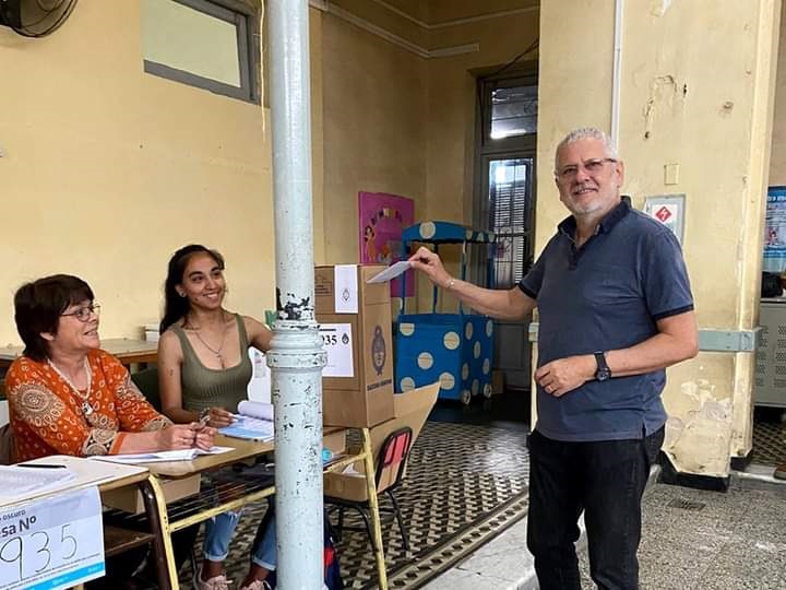 jose carlos aimone 9090.jpg