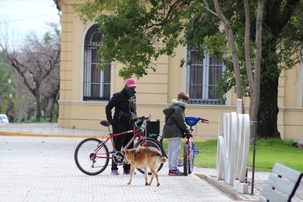 plaza 25 de mayo la paz 2022 5.jpg
