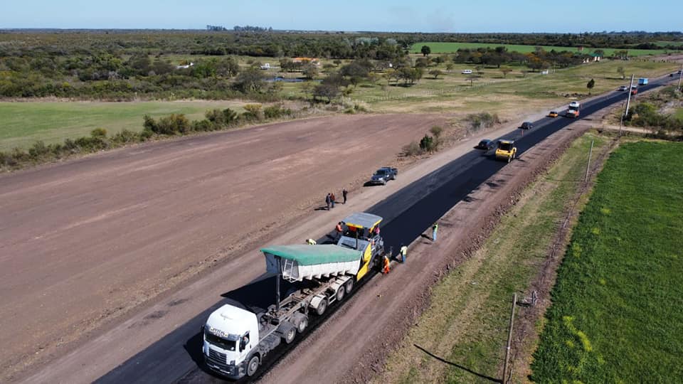 repavimentacion ruta 48 santa elena 001.jpg