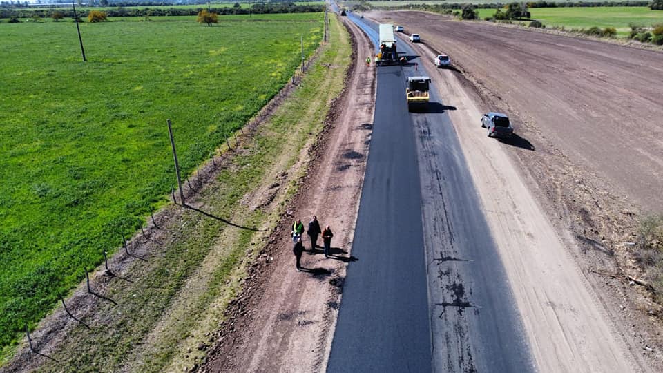 repavimentacion ruta 48 santa elena 003.jpg