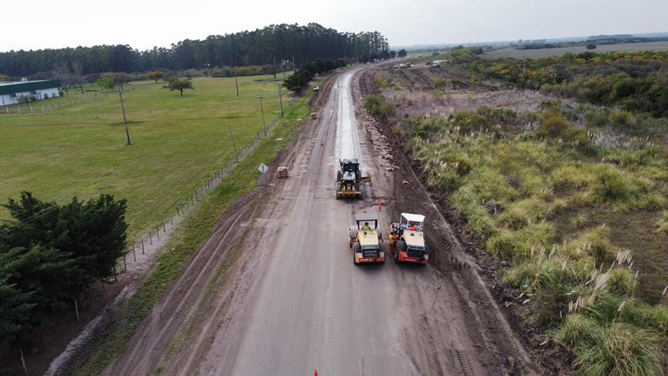 repavimentacion ruta 48 santa elena 004.jpg