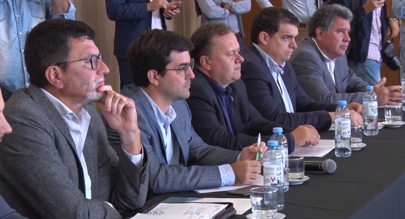 sarubi bordet e intendentes de juntos portada.jpg