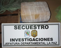 La Paz: buscaban una moto robada y encontraron medio kilo de marihuana