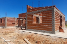Construyen 10 nuevas viviendas en San Gustavo con fondos provinciales