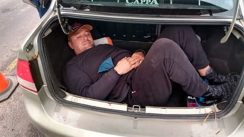 ucraniano en el baúl